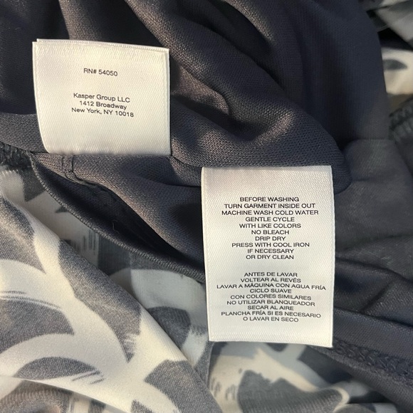 ANNE KLEIN ~ SIZE 16 BEAUTIFUL CLASSIC GRAY AND WHITE FLOWER DRESS!! - Picture 6 of 6